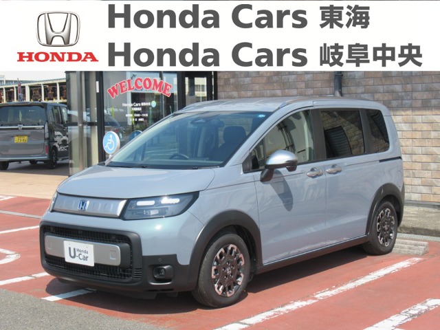 &nbsp;Honda　フリード&nbsp;ｅ:ＨＥＶ　ＣＲＯＳＳＴＡＲ｜大垣静里店